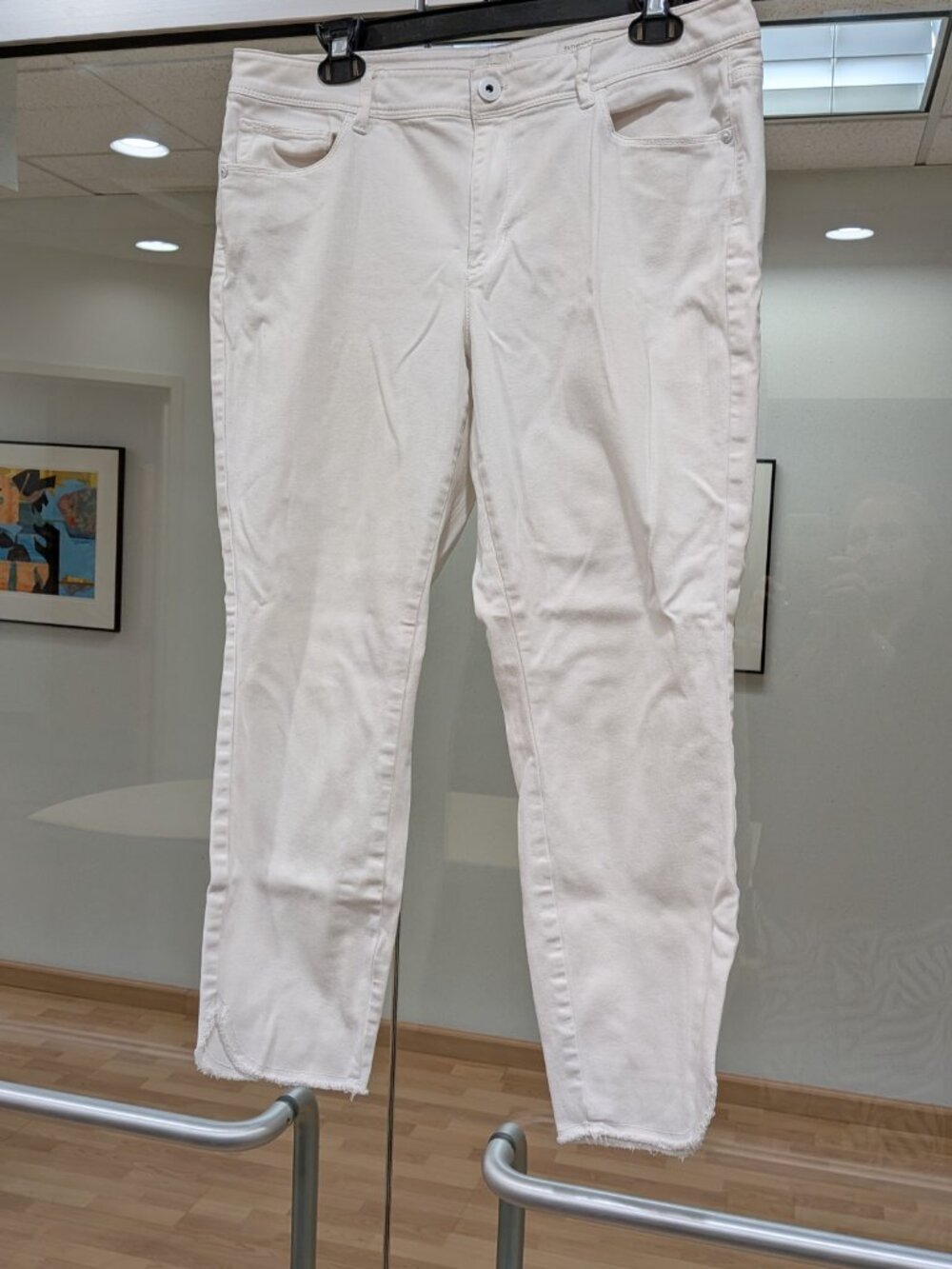J. Jill Demin Authentic Fit Slim Ankle White Cropped Jeans